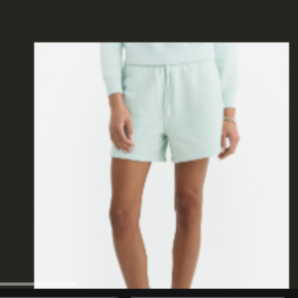 Organic Fleece Pocket Short mate the label